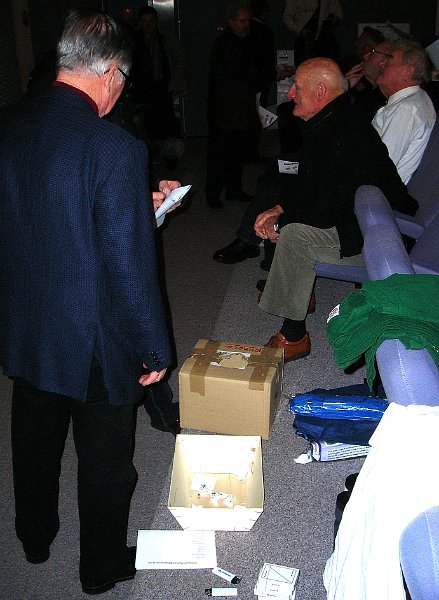 2010-12-05 AG 07 Les Animateurs de la Tombola.JPG